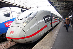 ICE 3 Baureihe 407 in Paris Gare de l´est.