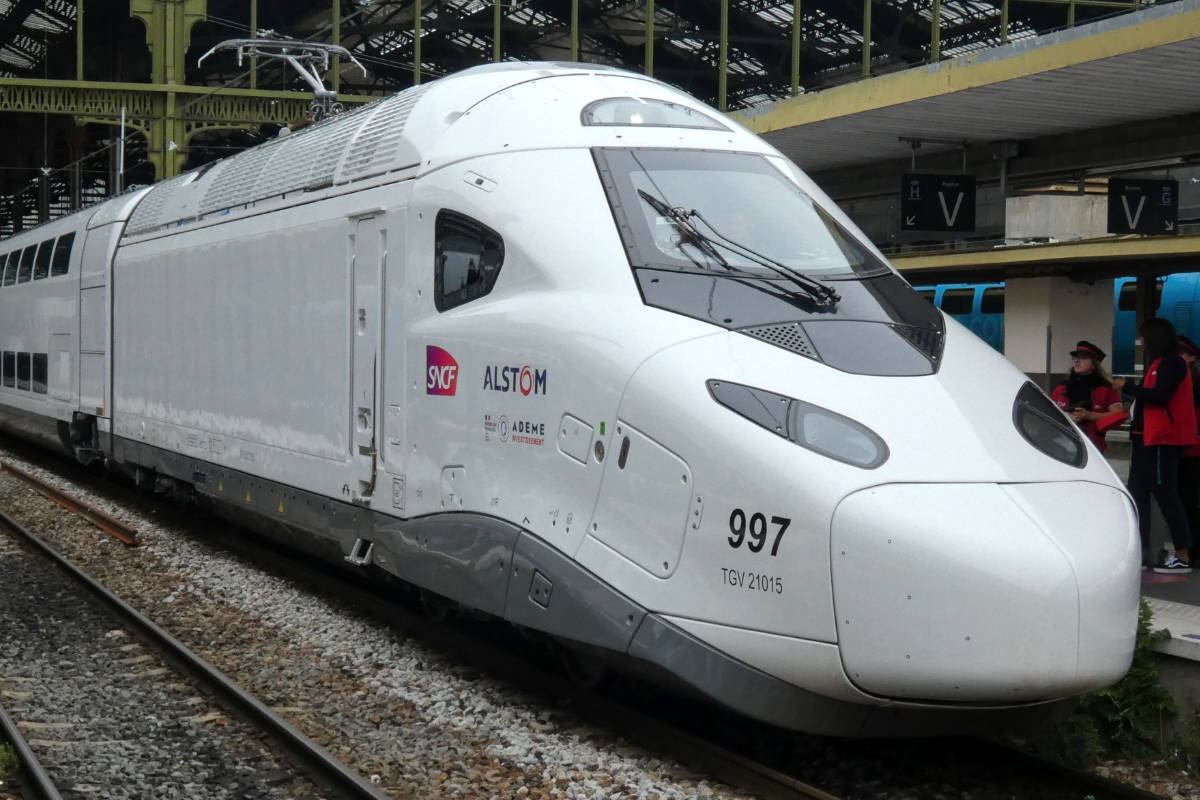 TGV M in neutral-weißer Lackierung in Paris Gare de Lyon. – 31.07.2023 © Rémi Simonnin